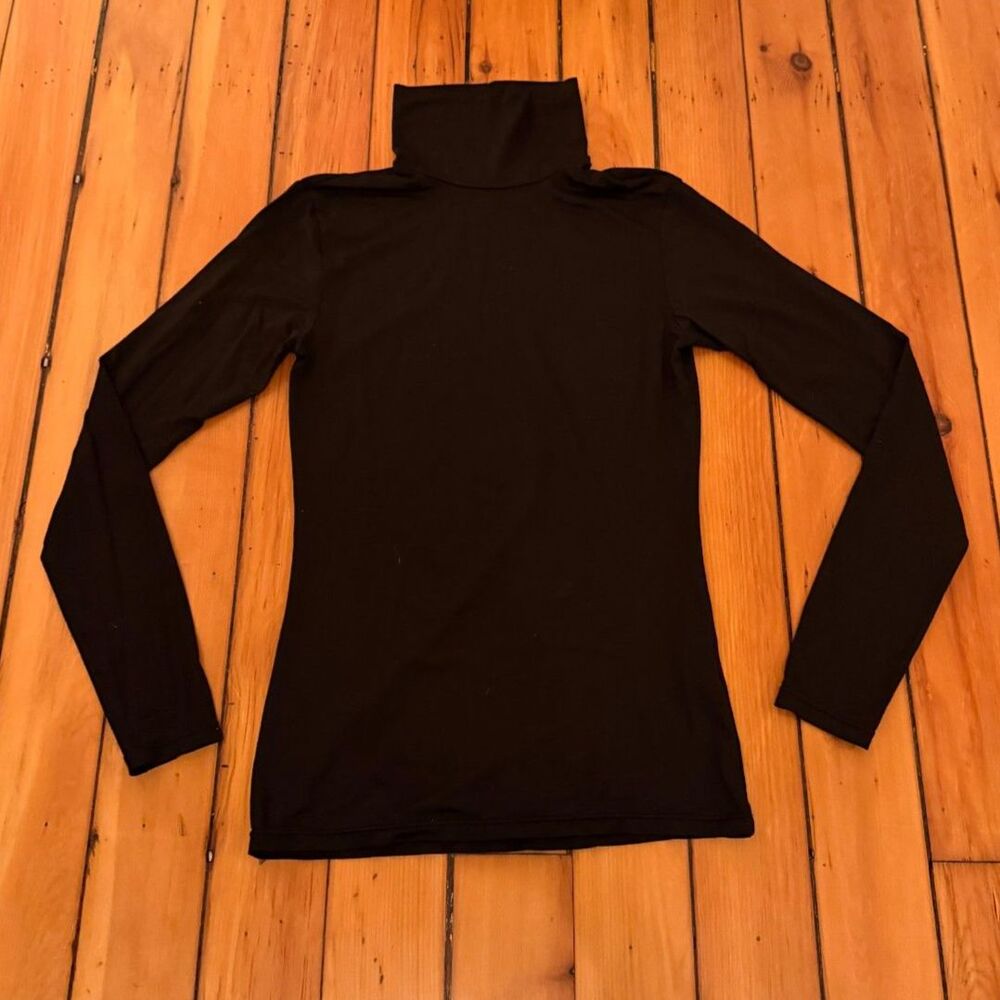 Black Uniqlo Heat Tech Women's Small XS Turtleneck Longsleeve Top
